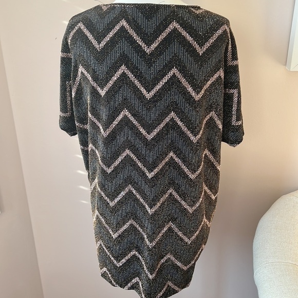 Mercer & Madison L Beaded Short Sleeve Top - Picture 5 of 7